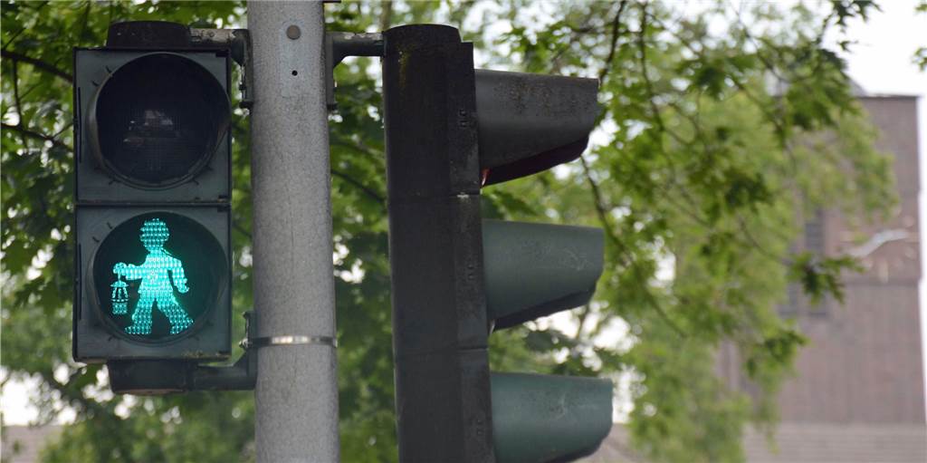 Kleine Bergbau-Kumpel bekommen in Dorsten als Ampelmännchen grünes Licht Kleine Bergbau-Kumpel bekommen in Dorsten als Ampelmännchen grünes Licht
