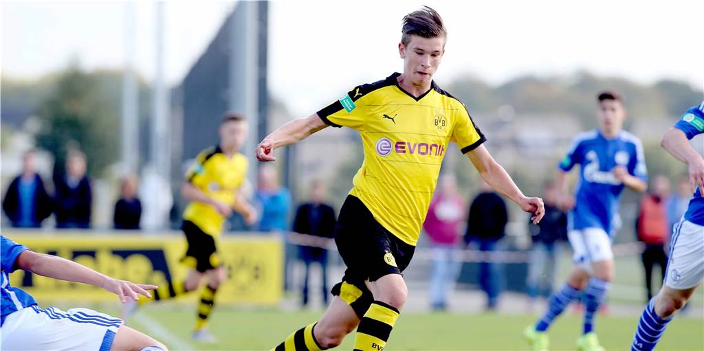 Warum ein Wechsel von der Oberliga in die Westfalenliga Robin Wodniok weiterhilft Warum ein Wechsel von der Oberliga in die Westfalenliga Robin Wodniok weiterhilft