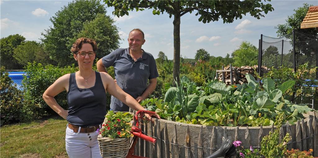 Simone und Antonius Schulze Beikel öffnen Garten und Bienenstöcke Simone und Antonius Schulze Beikel öffnen Garten und Bienenstöcke