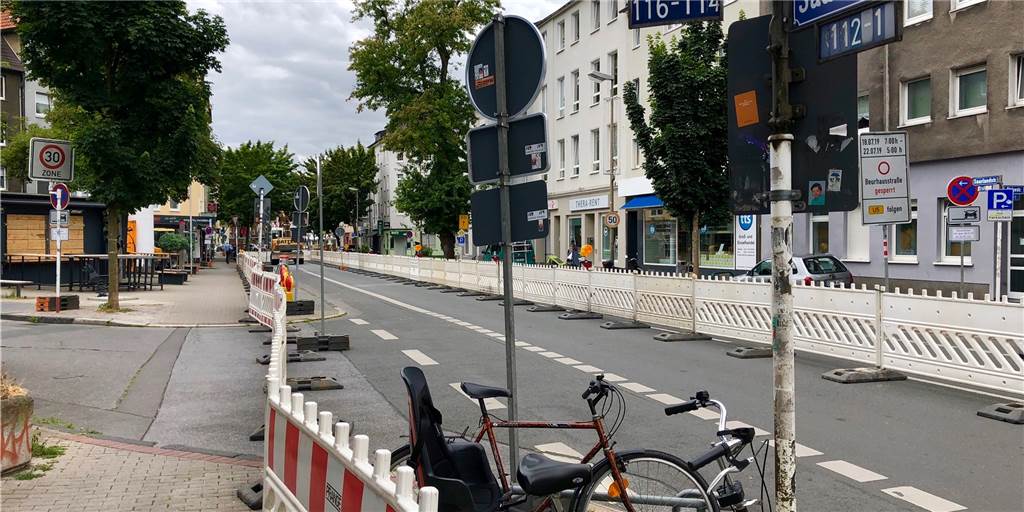 Baustelle auf der Saarlandstraße kam für die Geschäftsleute überraschend Baustelle auf der Saarlandstraße kam für die Geschäftsleute überraschend