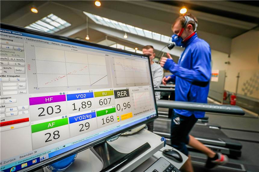 Waldlauf adé: So machen sich Dortmunds Amateurfußballer fit für die neue Saison Waldlauf adé: So machen sich Dortmunds Amateurfußballer fit für die neue Saison