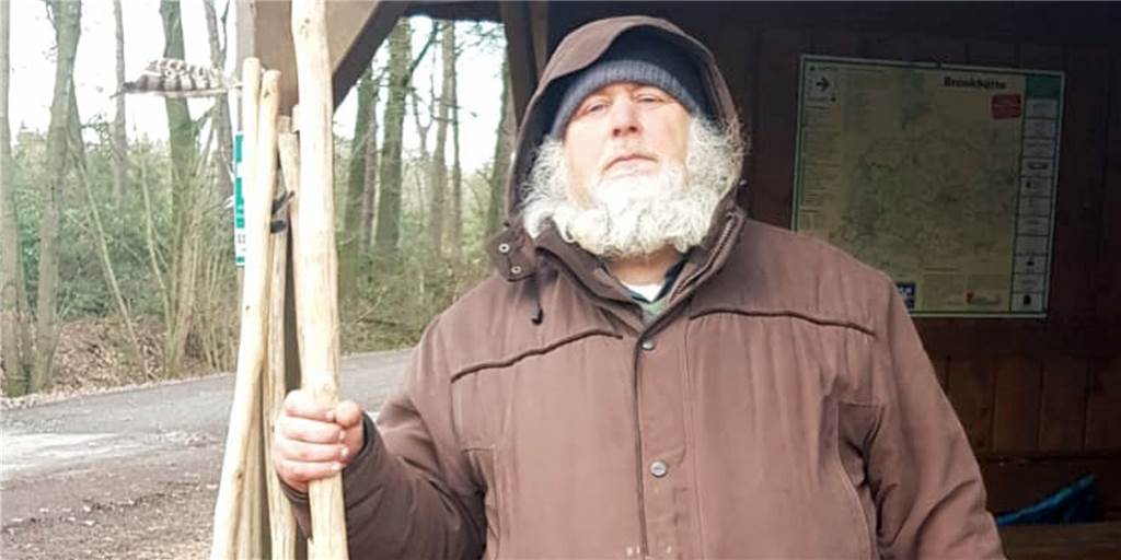 „Kaiser von Hundewick“ lebt tatsächlich immer noch in der Brookhütte in Eschlohn „Kaiser von Hundewick“ lebt tatsächlich immer noch in der Brookhütte in Eschlohn