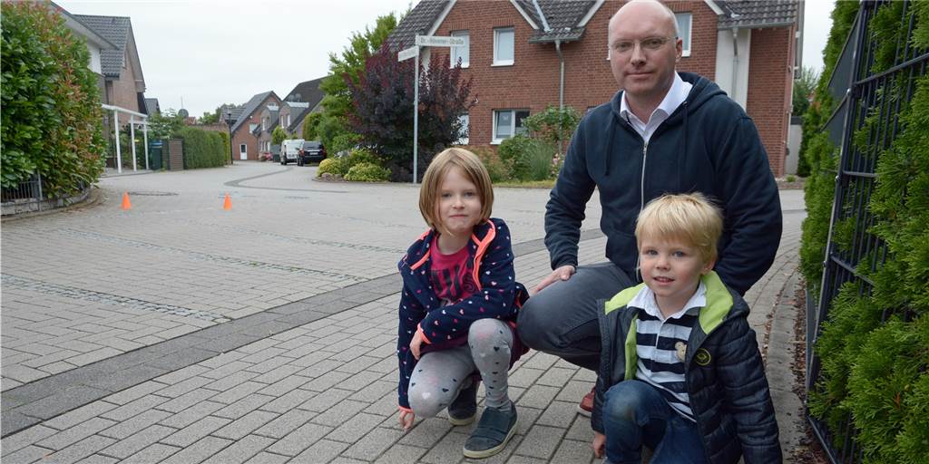Gutachten: 92 Prozent der Autos würden ein Kind in dieser Spielstraße überfahren Gutachten: 92 Prozent der Autos würden ein Kind in dieser Spielstraße überfahren