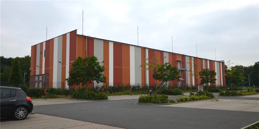 Warum das Dokom-Rechenzentrum in Huckarde Tarnfarbe angelegt hat Warum das Dokom-Rechenzentrum in Huckarde Tarnfarbe angelegt hat