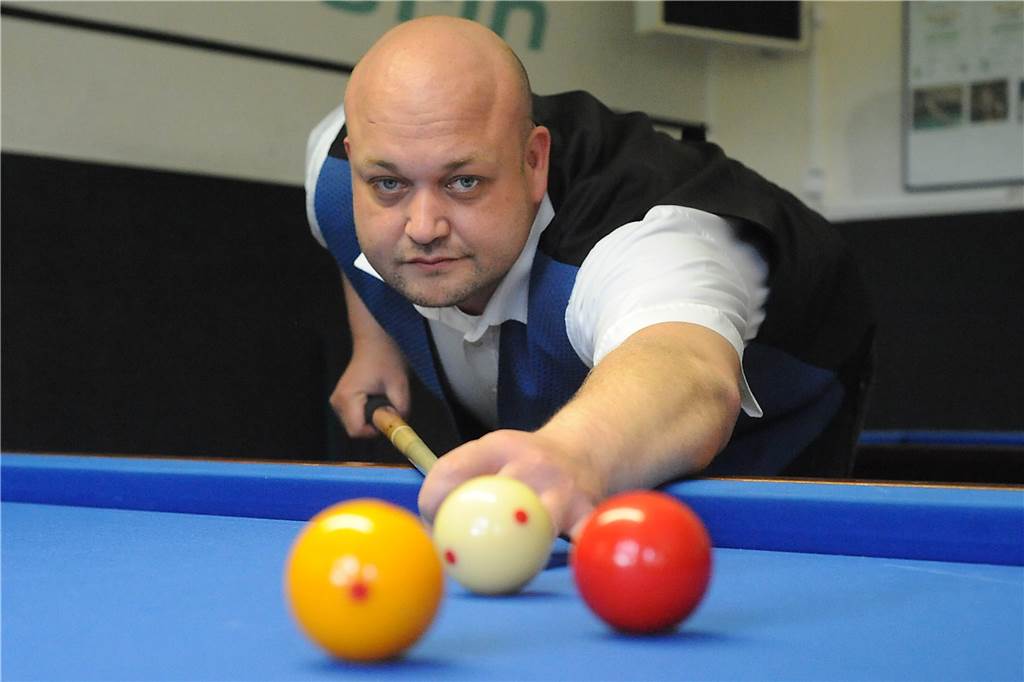 Marc Kruska steht in Frohlinde allein auf weiter Flur Marc Kruska steht in Frohlinde allein auf weiter Flur