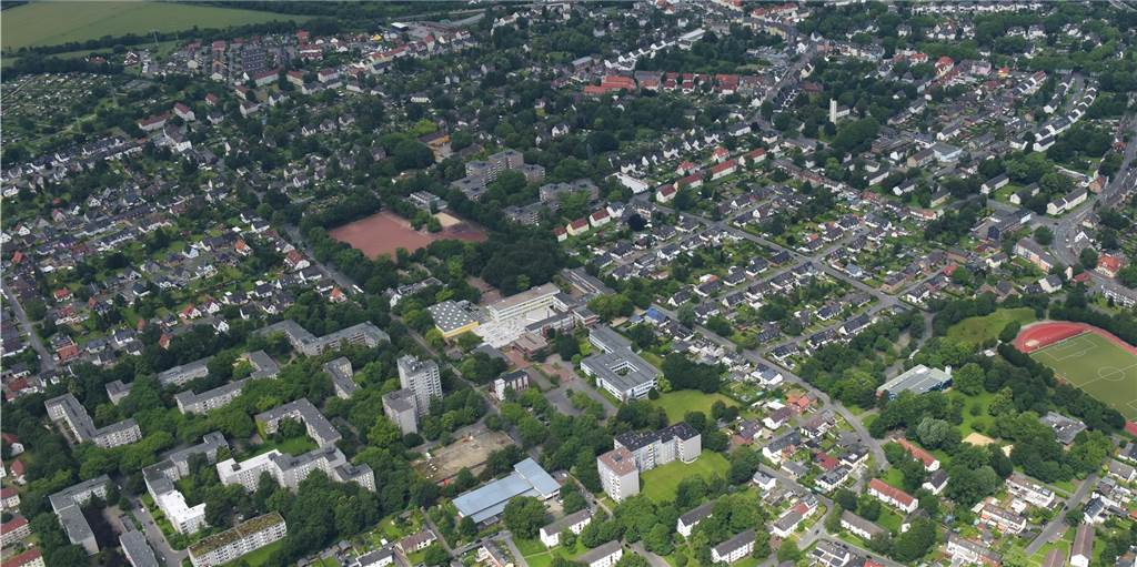Nette hat vielfältige Siedlungen. Besonders prekär dürfte die soziale Lage in der Großwohnsiedlung rund um die Butzstraße (unten links) und in der "Alten Kolonie" (oben in der Mitte) sein.