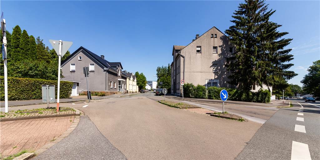 Diese Dortmunder Einbahnstraße ist in beiden Richtungen befahrbar Diese Dortmunder Einbahnstraße ist in beiden Richtungen befahrbar