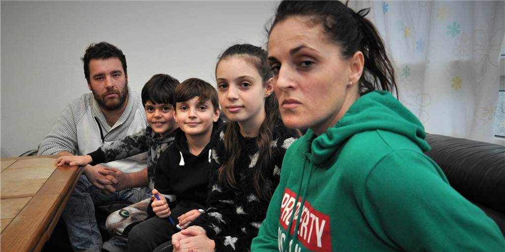 Abschiebung nach Albanien: Wie ein Dortmunder um seine neue Familie kämpft Abschiebung nach Albanien: Wie ein Dortmunder um seine neue Familie kämpft