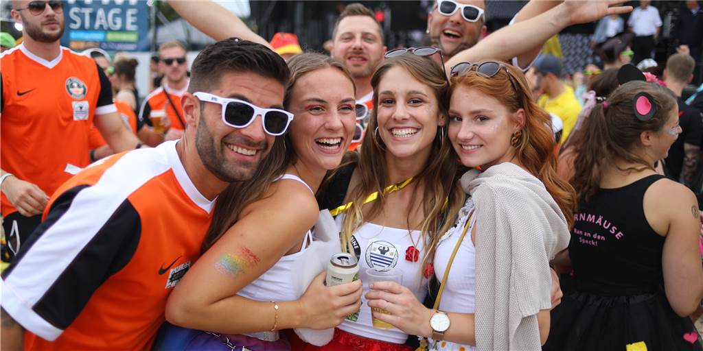 Tausende Dodgeball-Begeisterte feiern den Auftakt des Dodgeball-Beach-Cups 2019 Tausende Dodgeball-Begeisterte feiern den Auftakt des Dodgeball-Beach-Cups 2019