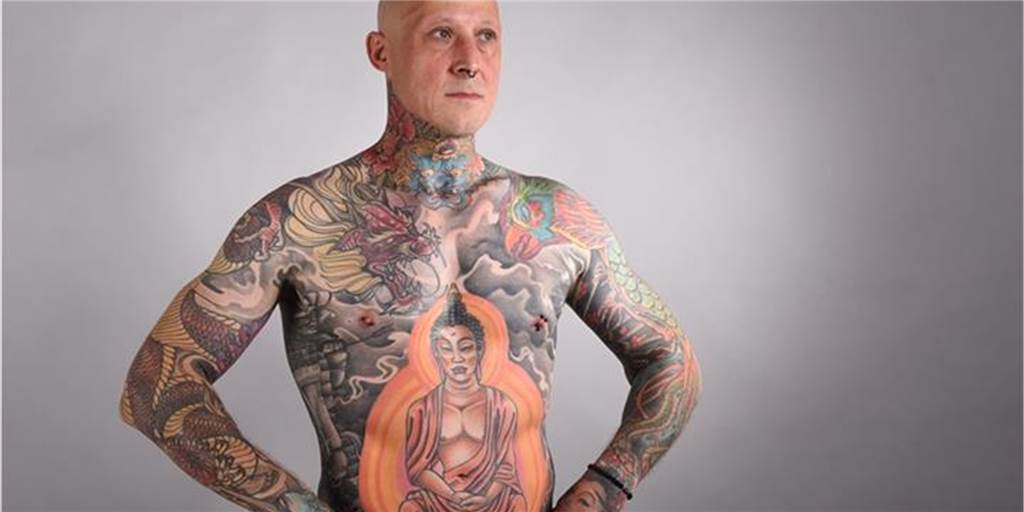 Gronauer Jens Scheithauer ist auf dem Weg zum Ganzkörpertattoo Gronauer Jens Scheithauer ist auf dem Weg zum Ganzkörpertattoo