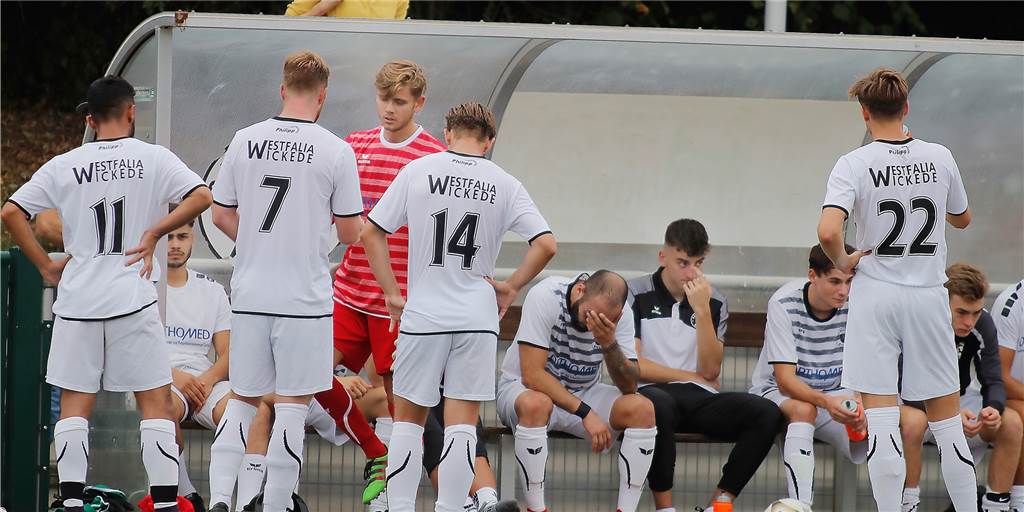 Am Ende 0:1: Westfalia Wickede spielt gegen den TuS Sinsen noch zu ängstlich und naiv Am Ende 0:1: Westfalia Wickede spielt gegen den TuS Sinsen noch zu ängstlich und naiv