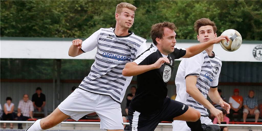 Gestöhne von den Rängen: Junges Team von Westfalia Wickede kämpft nicht nur gegen die Gegner Gestöhne von den Rängen: Junges Team von Westfalia Wickede kämpft nicht nur gegen die Gegner