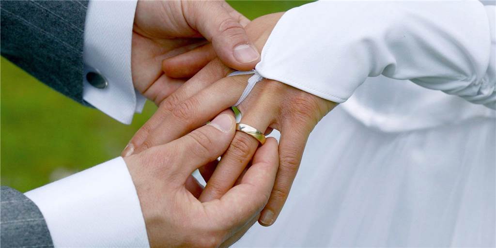 19.09.2019 ist Traum-Hochzeitstag für BVB-Fans – und in Dortmund geht noch was 19.09.2019 ist Traum-Hochzeitstag für BVB-Fans – und in Dortmund geht noch was
