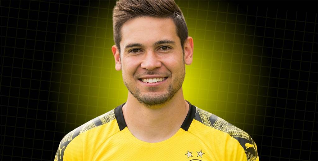 Raphael Guerreiro - Warum BVB-Trainer Lucien Favre einen Verkauf bedauern würde Raphael Guerreiro - Warum BVB-Trainer Lucien Favre einen Verkauf bedauern würde