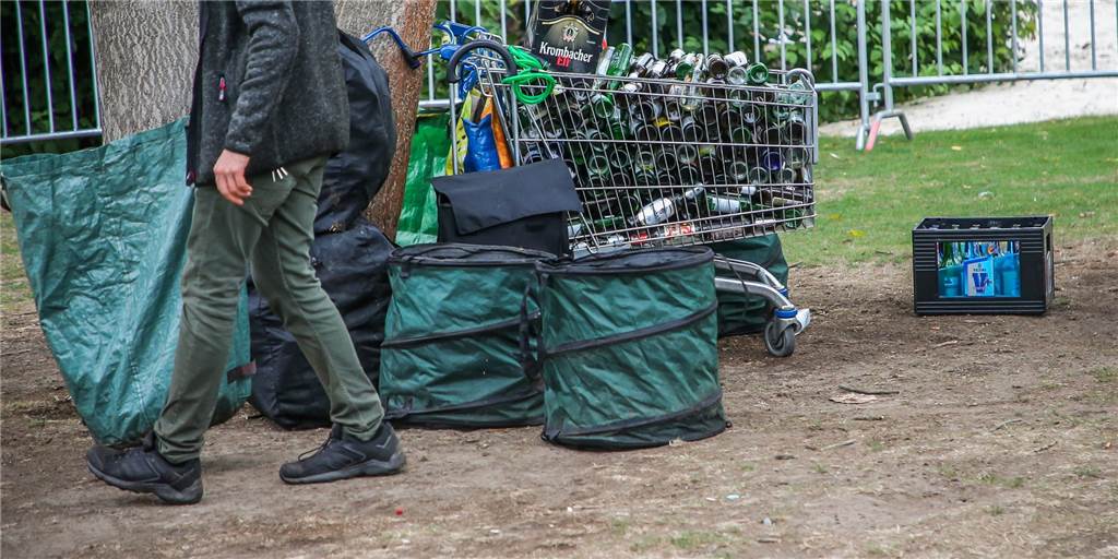 Müll-Chaos bei Dortmund Olé: Stadt könnte Pfandsystem vorschreiben - tut es aber nicht Müll-Chaos bei Dortmund Olé: Stadt könnte Pfandsystem vorschreiben - tut es aber nicht