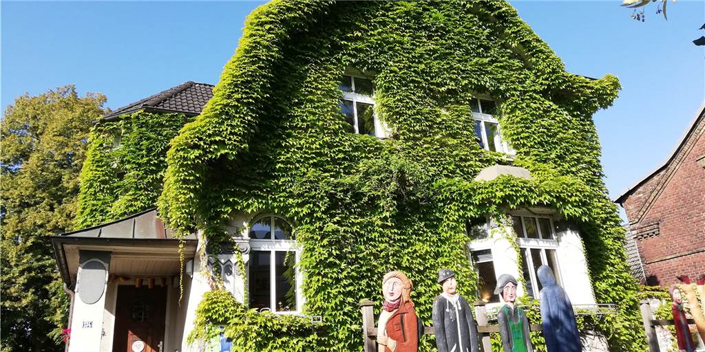 AWO will Haus an der Bebelstraße verkaufen: Das passiert nun mit der Jugendwerkstatt AWO will Haus an der Bebelstraße verkaufen: Das passiert nun mit der Jugendwerkstatt