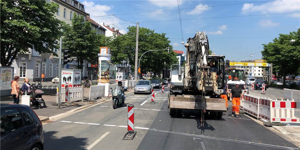 Warum Autofahrer in Dortmund noch auf Jahre im Baustellen-Stau stehen werden Warum Autofahrer in Dortmund noch auf Jahre im Baustellen-Stau stehen werden