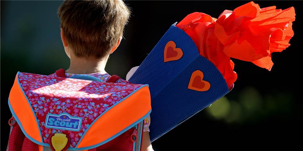 Fotos bei der Einschulung - Was beim Fotografieren zu beachten ist und was verboten ist Fotos bei der Einschulung - Was beim Fotografieren zu beachten ist und was verboten ist