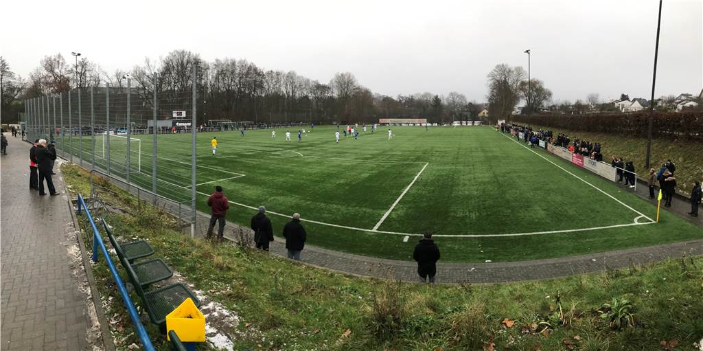 Gewalt vor den Augen der Kinder: Karatekick und Faustschlag beim FC Frohlinde