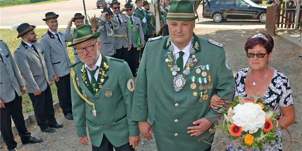 Wie ein Schützenfest-Fan aus Dorsten zum Schützenkönig in Sachsen wurde Wie ein Schützenfest-Fan aus Dorsten zum Schützenkönig in Sachsen wurde