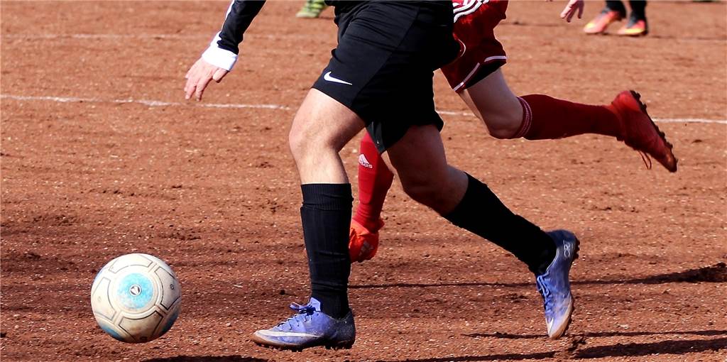 Faustschlag, Jagdszenen, Gabelstiche: Merklinder Albtraum beim Fußballspiel in Herne Faustschlag, Jagdszenen, Gabelstiche: Merklinder Albtraum beim Fußballspiel in Herne