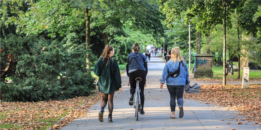 Bezirksvertreter rütteln an neuer Parkordnung: Westpark soll für Radfahrer offen sein Bezirksvertreter rütteln an neuer Parkordnung: Westpark soll für Radfahrer offen sein