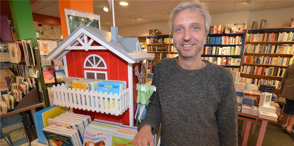 Preisverdächtig: Bekommt der Mengeder Buchhändler Michael Nau eine Auszeichnung? Preisverdächtig: Bekommt der Mengeder Buchhändler Michael Nau eine Auszeichnung?