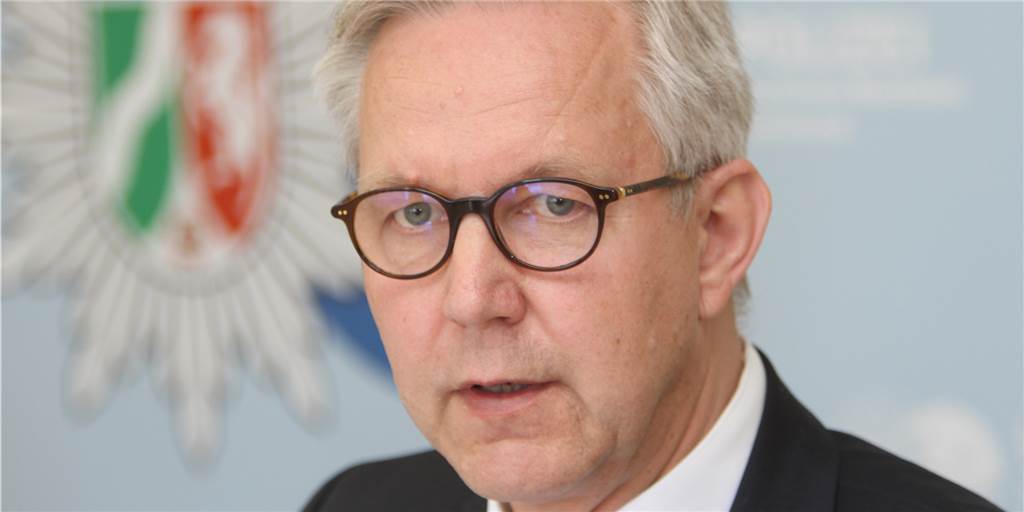 „Wir haben Frühwarnsysteme eingerichtet“: Das Interview mit Polizeipräsident Gregor Lange „Wir haben Frühwarnsysteme eingerichtet“: Das Interview mit Polizeipräsident Gregor Lange