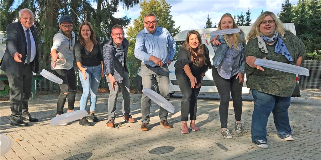 Zehn Jahre Jugendwerk Stadtlohn: Von Schüler VZ zu Whatsapp, von Auto zu Adventure-Van Zehn Jahre Jugendwerk Stadtlohn: Von Schüler VZ zu Whatsapp, von Auto zu Adventure-Van