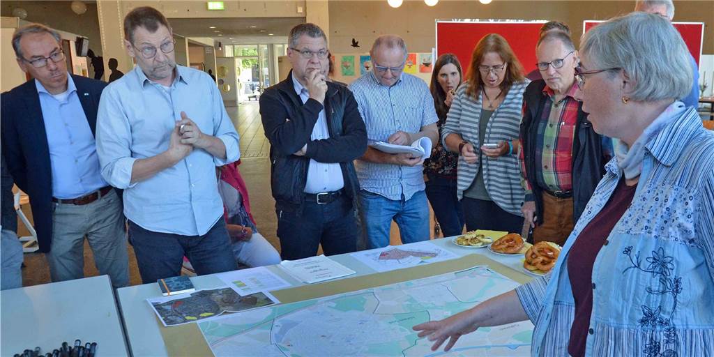Stadtteilwerkstatt mit wenig Gästen aber vielen Ideen: Preußenhafen im Fokus der Planer Stadtteilwerkstatt mit wenig Gästen aber vielen Ideen: Preußenhafen im Fokus der Planer