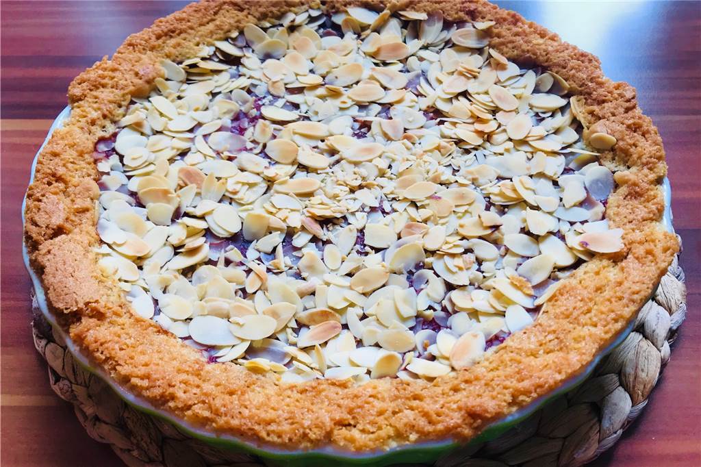 Herbstlich-fruchtige Zwetschgen-Tarte - So gut kann ein saisonaler Einkauf sein Herbstlich-fruchtige Zwetschgen-Tarte - So gut kann ein saisonaler Einkauf sein