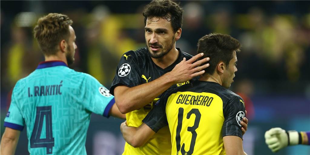 Deutliches Zeichen an alle Kritiker: BVB-Rückkehrer Hummels meldet Suarez ab Deutliches Zeichen an alle Kritiker: BVB-Rückkehrer Hummels meldet Suarez ab
