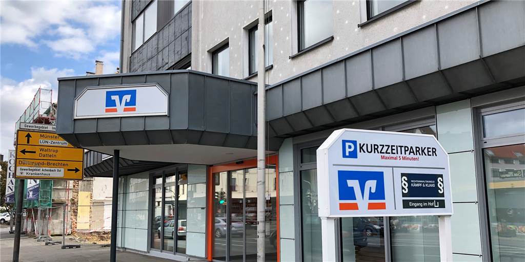 Eine Volksbank für Brambauer: Dortmunder ziehen zu Waltroper Kollegen zur Mengeder Straße Eine Volksbank für Brambauer: Dortmunder ziehen zu Waltroper Kollegen zur Mengeder Straße