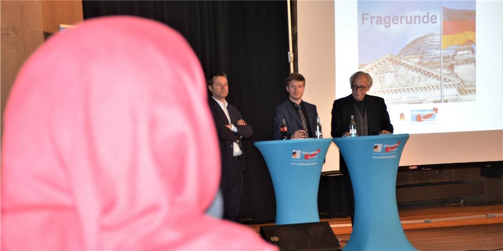 Befremdliches Klima beim „Bürgerdialog“ der AfD in Dorsten Befremdliches Klima beim „Bürgerdialog“ der AfD in Dorsten
