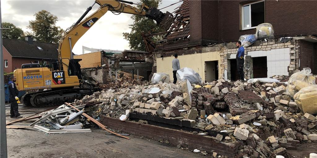 Ende einer Ära - Der Lindenhof in Sythen wird abgerissen Ende einer Ära - Der Lindenhof in Sythen wird abgerissen