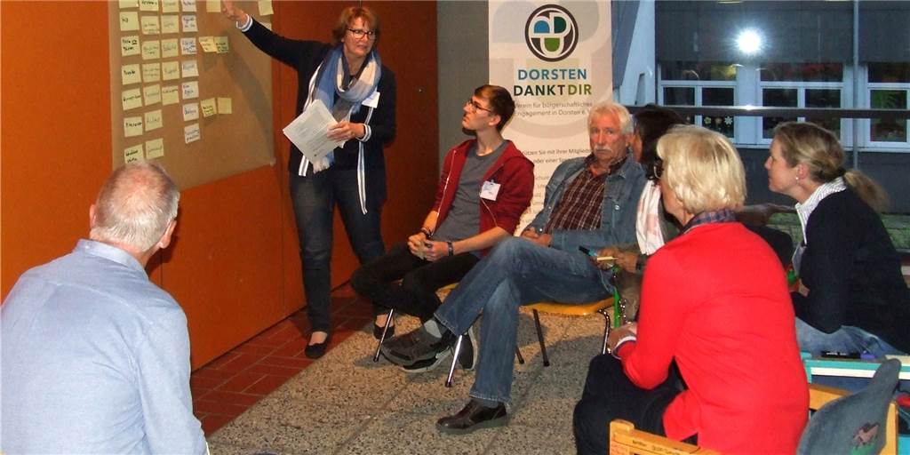 „Menschenwürde, Demokratie und Respekt“ sind eine Verpflichtung, Haltung einzunehmen „Menschenwürde, Demokratie und Respekt“ sind eine Verpflichtung, Haltung einzunehmen