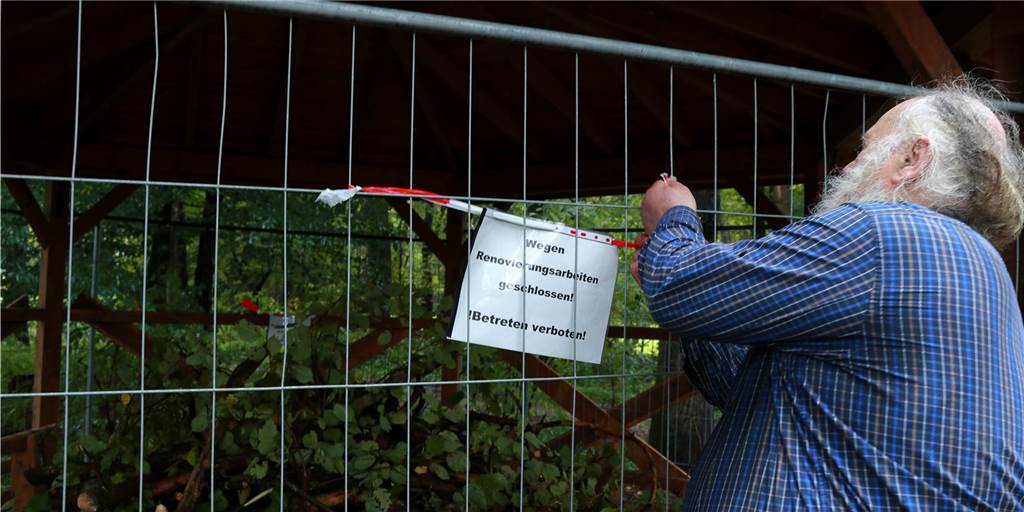 Situation rund um den Kaiser von Hundewick eskaliert nach Angriff auf den Bürgermeister Situation rund um den Kaiser von Hundewick eskaliert nach Angriff auf den Bürgermeister