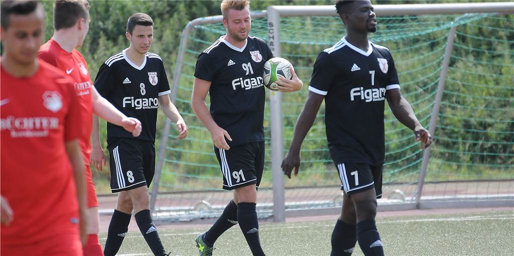 Ein SG-Trainer möchte spielen und Hilfe holen, Schwerins Coach fühlt mit Gastgebern Ein SG-Trainer möchte spielen und Hilfe holen, Schwerins Coach fühlt mit Gastgebern