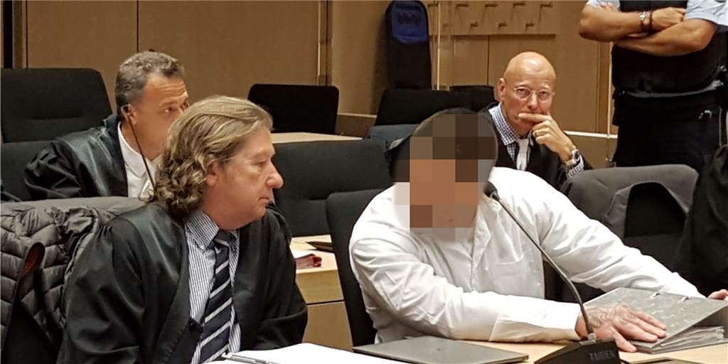 Fünf Bandidos überfallen Rocker – Polizei setzt verdeckten Ermittler ein Fünf Bandidos überfallen Rocker – Polizei setzt verdeckten Ermittler ein