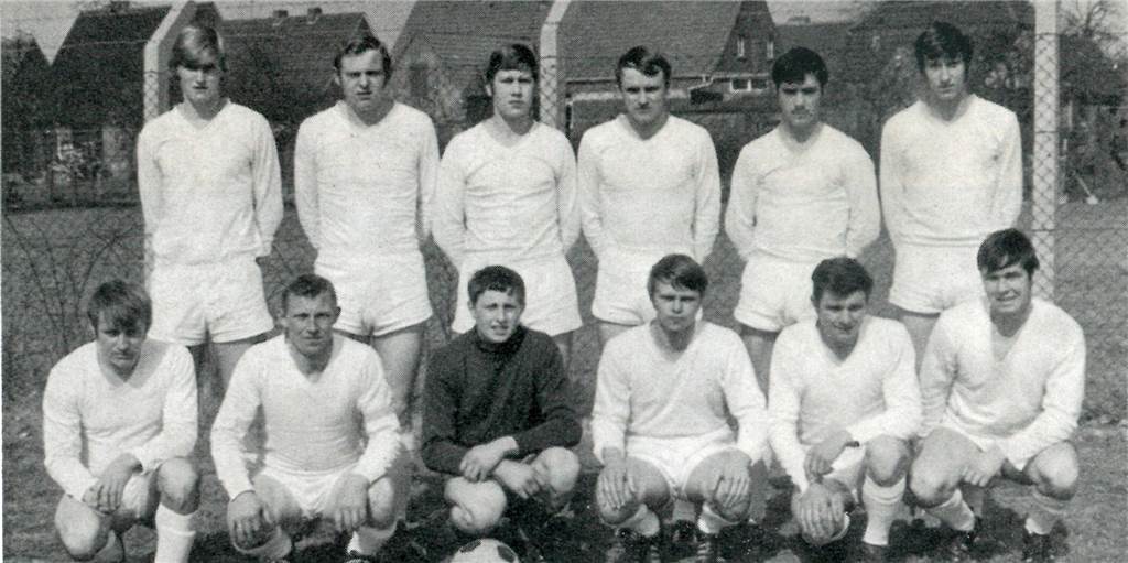 Heeker Bezirksliga-Aufstieg 1970: Als Spieler im Kofferraum zum Platz geschmuggelt wurden Heeker Bezirksliga-Aufstieg 1970: Als Spieler im Kofferraum zum Platz geschmuggelt wurden