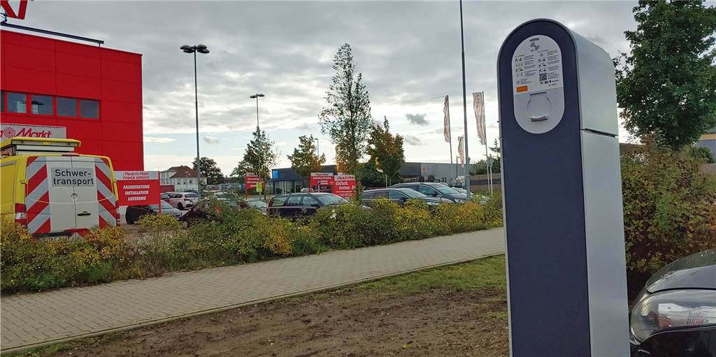 Sieben neue Ladesäulen für Elektroautos sind in Dorsten am Netz Sieben neue Ladesäulen für Elektroautos sind in Dorsten am Netz