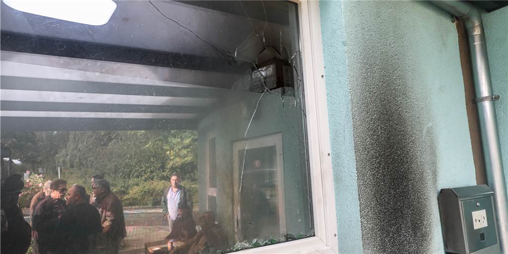 Brandanschlag auf Moschee: Bilder aus Überwachungskamera zeigen die Tat Brandanschlag auf Moschee: Bilder aus Überwachungskamera zeigen die Tat