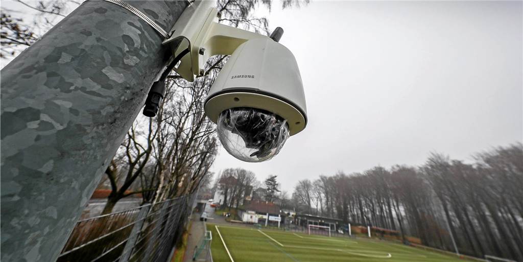 Nach Massenschlägerei in Vinnum: Videoanlage am Sportplatz soll für mehr Sicherheit sorgen Nach Massenschlägerei in Vinnum: Videoanlage am Sportplatz soll für mehr Sicherheit sorgen