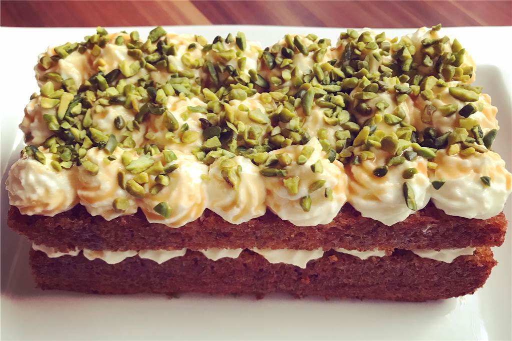Herbstlicher Kürbis-Mandel-Kuchen kommt ganz ohne Mehl aus