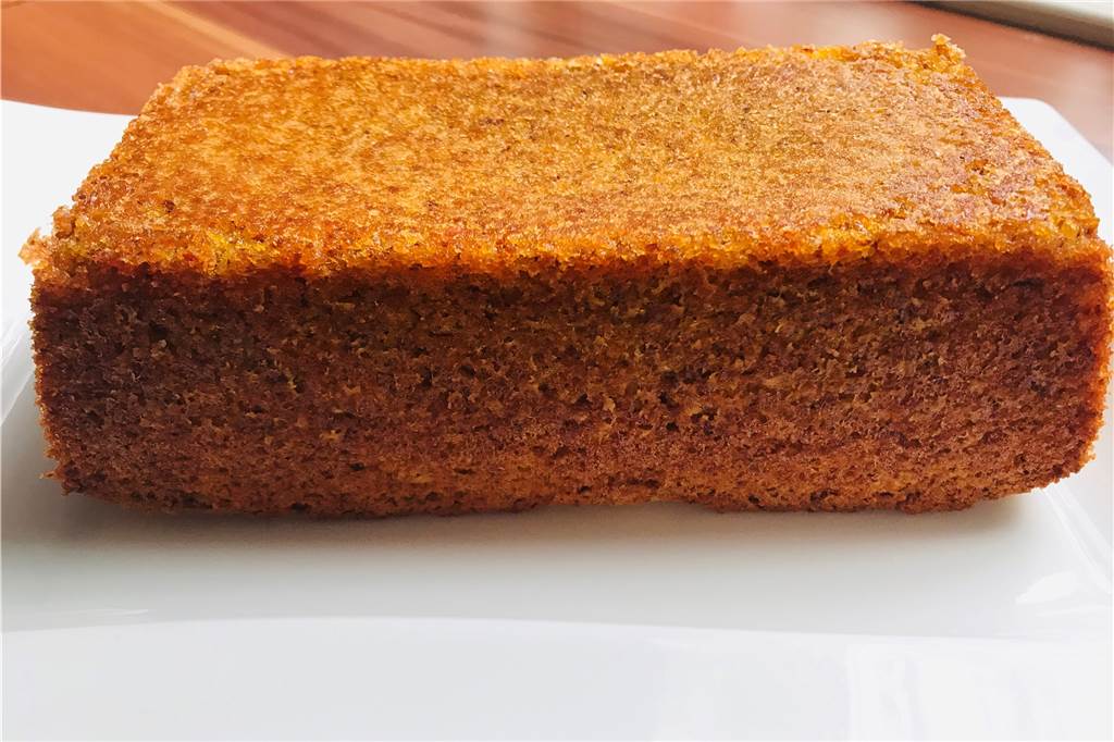 Herbstlicher Kürbis-Mandel-Kuchen kommt ganz ohne Mehl aus