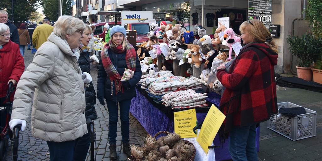 Der Kram- und Viehmarkt zu Simjü in Bildern: Zehntausende bummeln durch Werne Der Kram- und Viehmarkt zu Simjü in Bildern: Zehntausende bummeln durch Werne