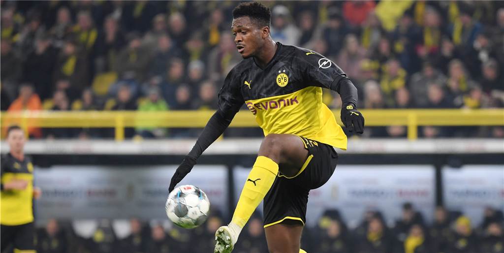BVB-Verteidiger Zagadou kassiert Lob für sein Startelf-Comeback - gibt’s weitere Chancen? BVB-Verteidiger Zagadou kassiert Lob für sein Startelf-Comeback - gibt’s weitere Chancen?