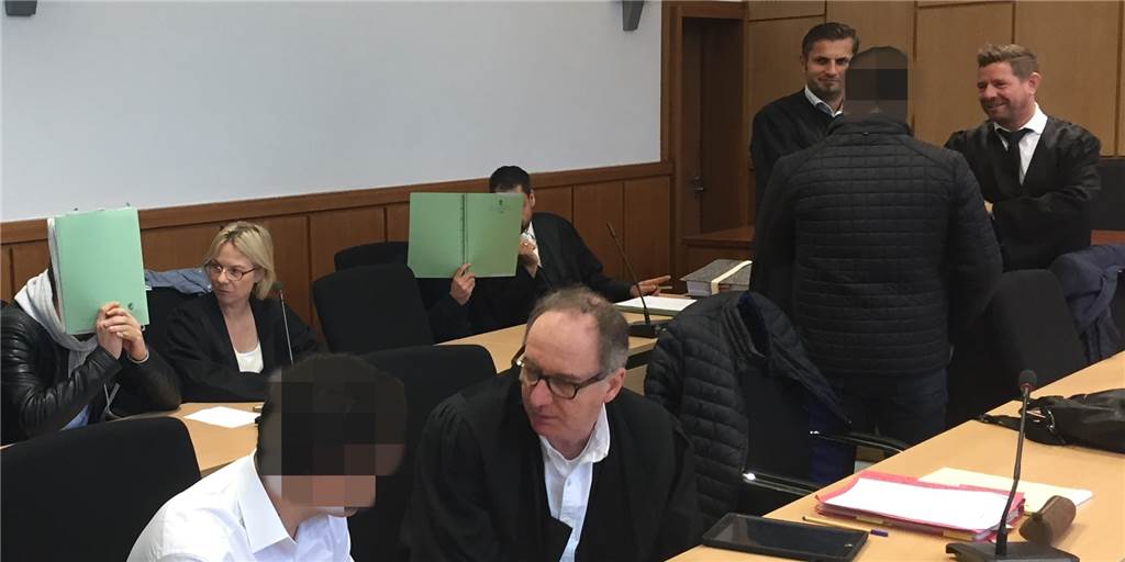 „Falscher Polizist“ (22) aus Schwerte packt aus: So agieren die Banden hinter den Kulissen „Falscher Polizist“ (22) aus Schwerte packt aus: So agieren die Banden hinter den Kulissen