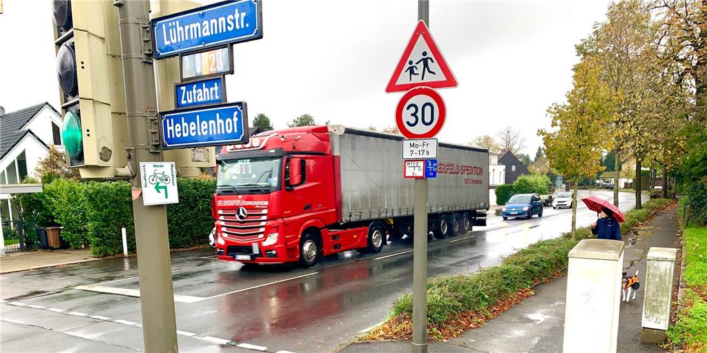 B236-Baustelle: Angst vor mehr Lkw-Verkehr im Dortmunder Süden B236-Baustelle: Angst vor mehr Lkw-Verkehr im Dortmunder Süden
