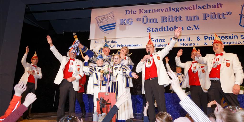 Stadtlohner Narren starten mit ausverkaufter Prinzenproklamation in die 50. Session